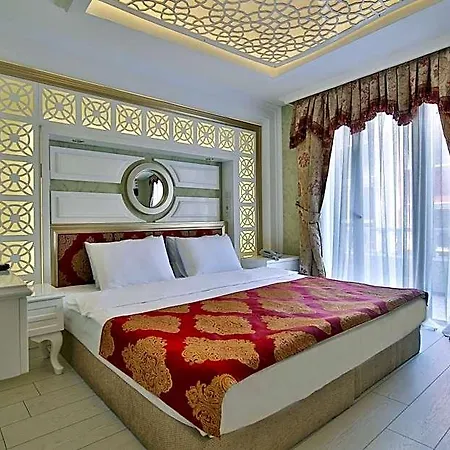 Queens Land Hotell 3*