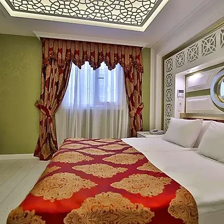 Hotell Queens Land 3*
