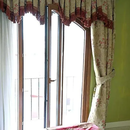 Hotell Queens Land Istanbul
