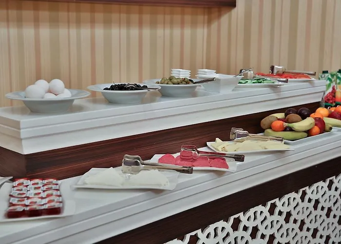 Queens Land Hotel 3*