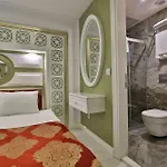 Queens Land Hotel Provincia di Istanbul
